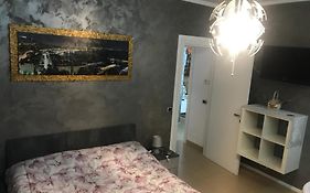 La Casa Di Elena